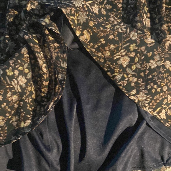 Zara | Floral babydoll v-neck dress. Size Small. - Picture 6 of 8